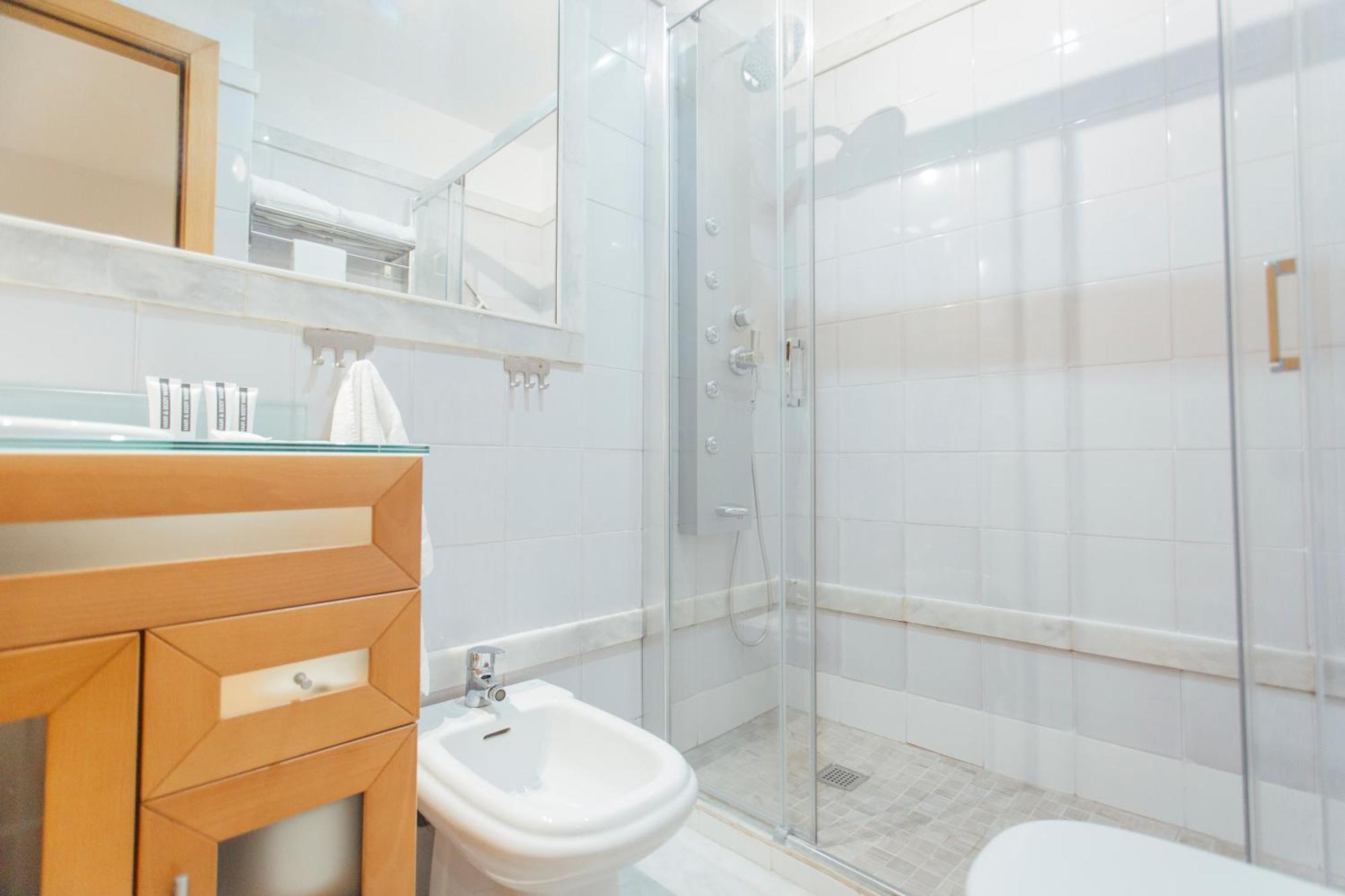 Beautiful And Cozy- 1Bd 1Bth- Arenal Center Apartman Sevilla Kültér fotó